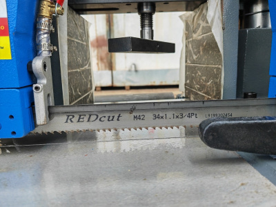 Фото MetalTec BS 350 CH ленточнопильный станок для резки металла под углом 90° в интернет-магазине ToolHaus.ru